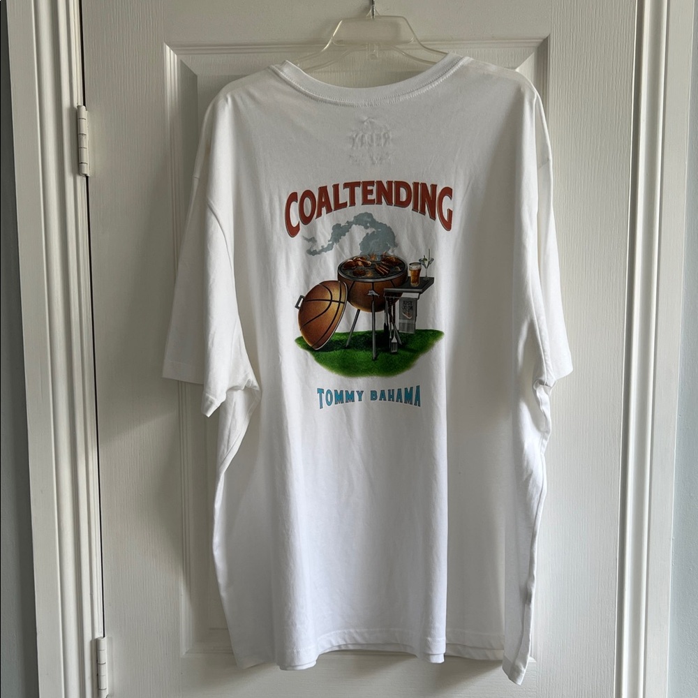 Tommy Bahama White XXL Graphic CottonTee Like New